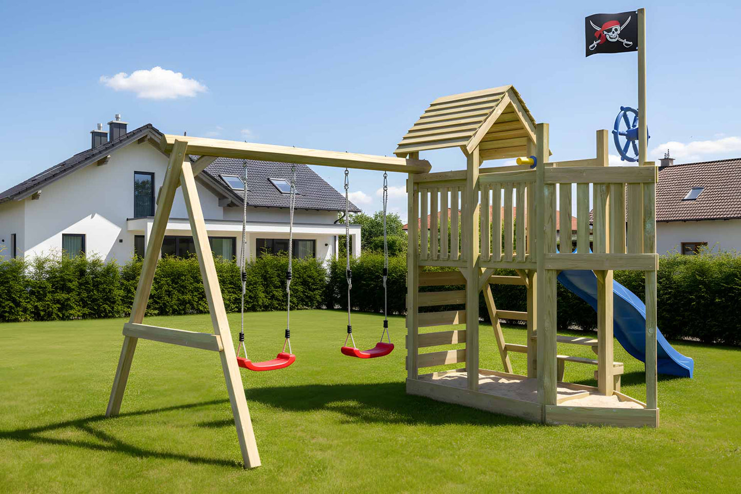 Spielturm Seebär mit Kletterwand
